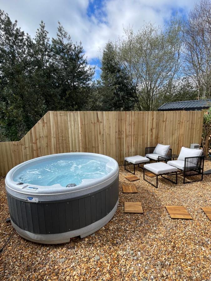 Dee Lodge With Private Hot Tub لانغولين المظهر الخارجي الصورة